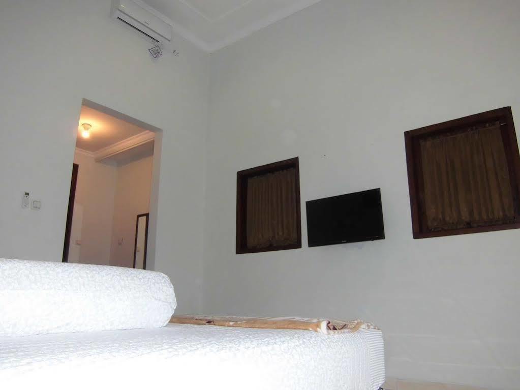 Griya Putri Dewi Guesthouse Jogyakarta Zewnętrze zdjęcie