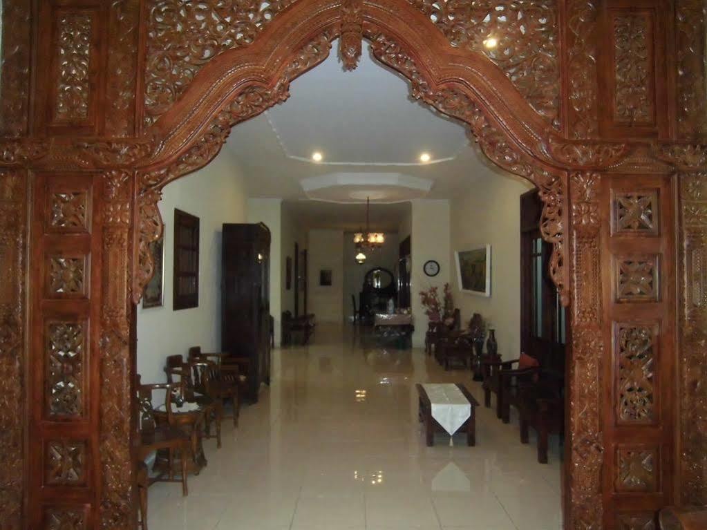 Griya Putri Dewi Guesthouse Jogyakarta Zewnętrze zdjęcie