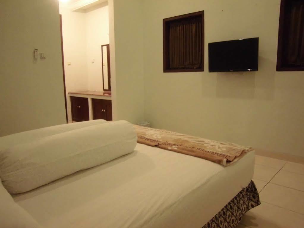 Griya Putri Dewi Guesthouse Jogyakarta Zewnętrze zdjęcie