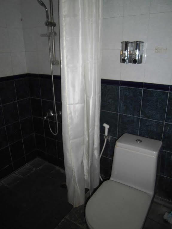 Griya Putri Dewi Guesthouse Jogyakarta Zewnętrze zdjęcie